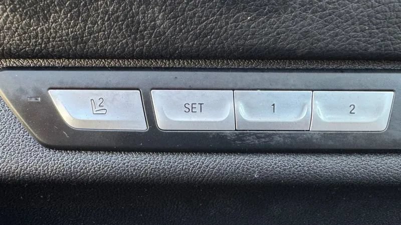 Used 2018 BMW 740i RWD image 43