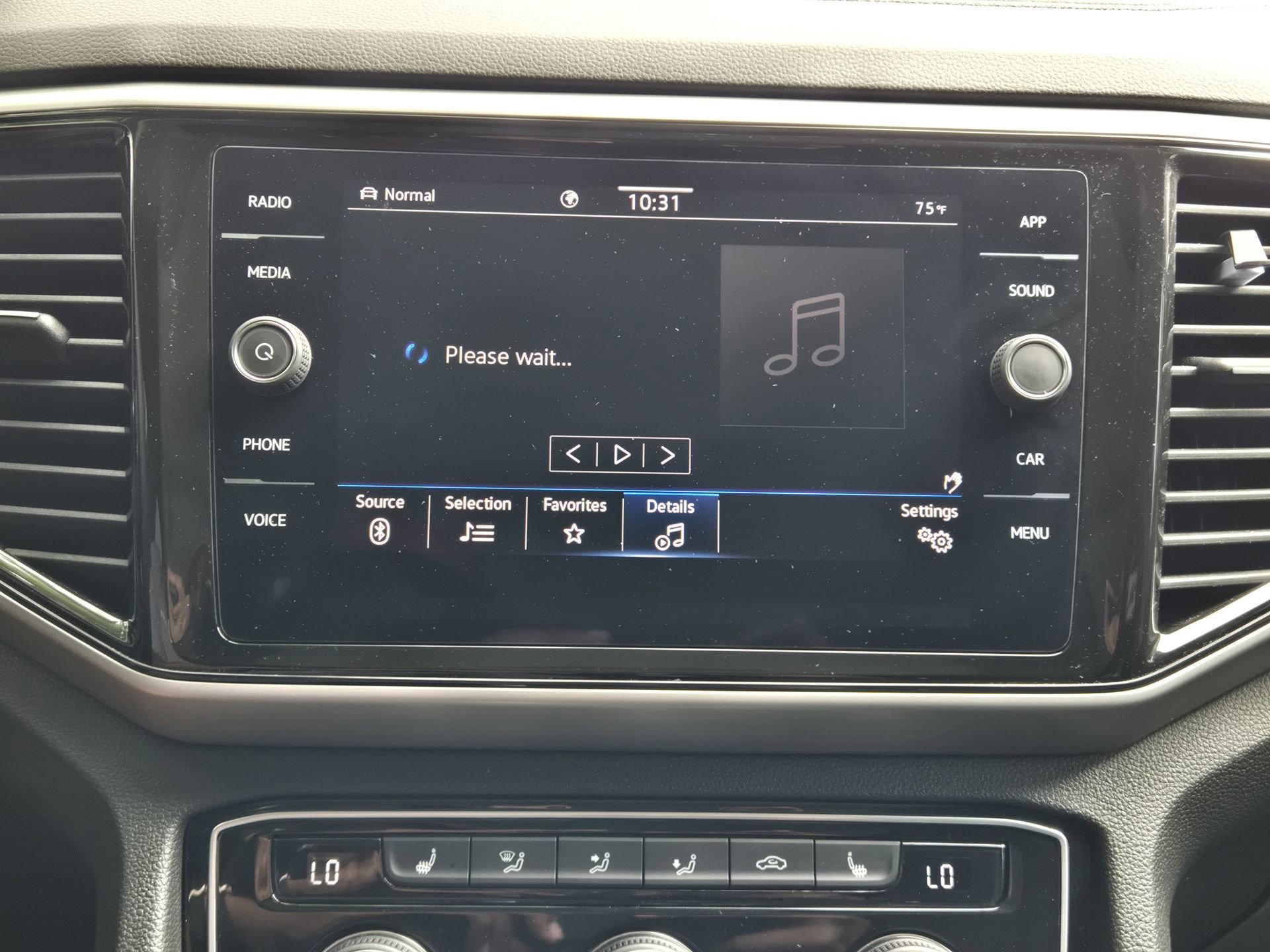 Used 2023 Volkswagen Atlas SE w/ Panoramic Sunroof Package image 16