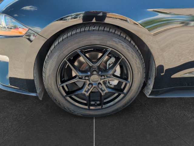 Used 2022 Ford Mustang Premium RWD image 9