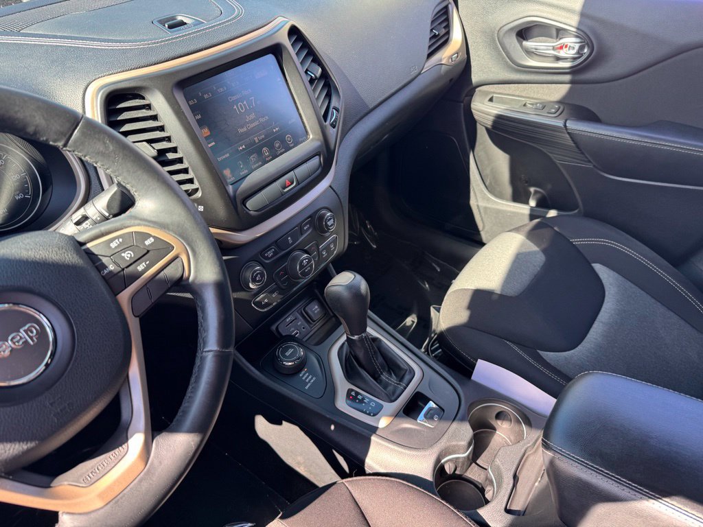 Used 2014 Jeep Cherokee Latitude w/ Comfort/Convenience Group AWD/4WD image 50