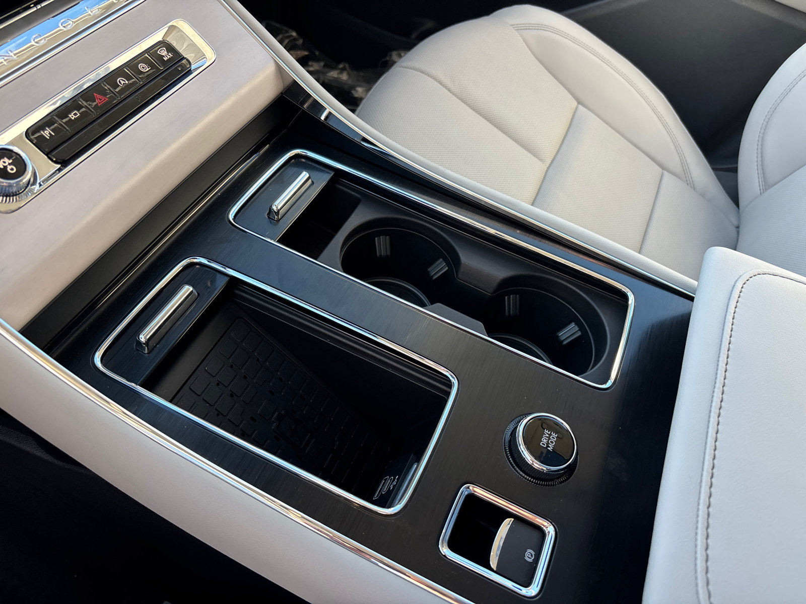 New 2026 Lincoln Aviator Reserve w/ Illumination Package AWD/4WD image 22