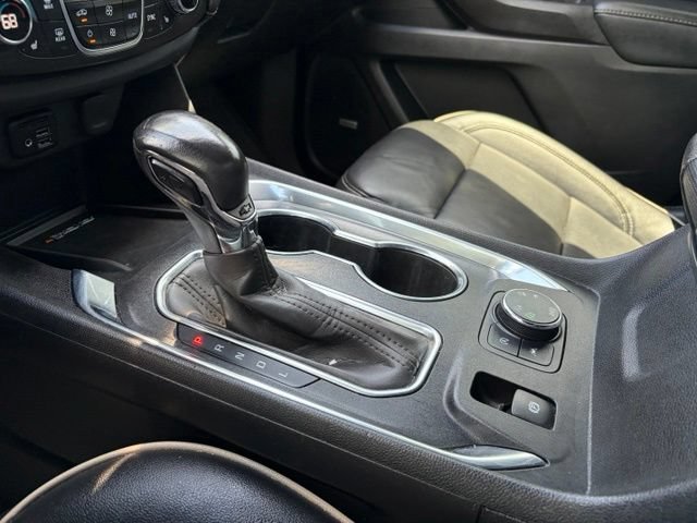 Used 2022 Chevrolet Traverse Premier w/ Redline Edition AWD/4WD image 26