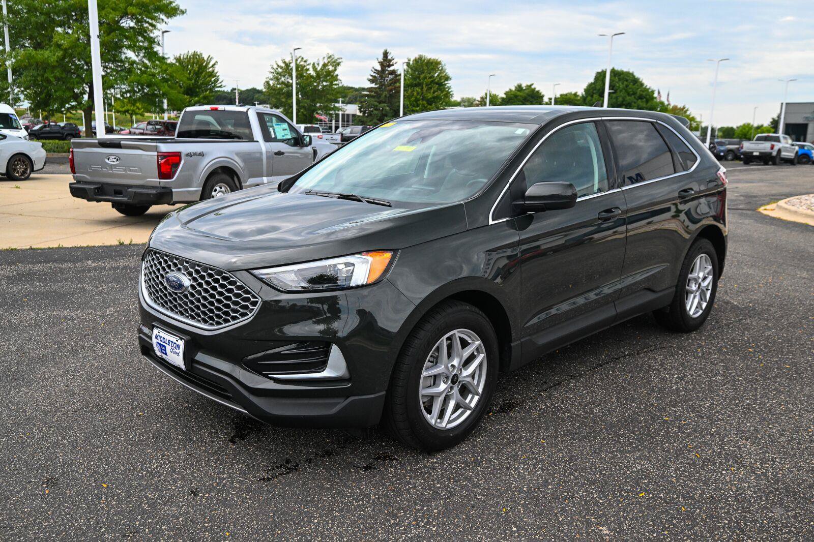 Used 2023 Ford Edge SEL AWD/4WD image 9