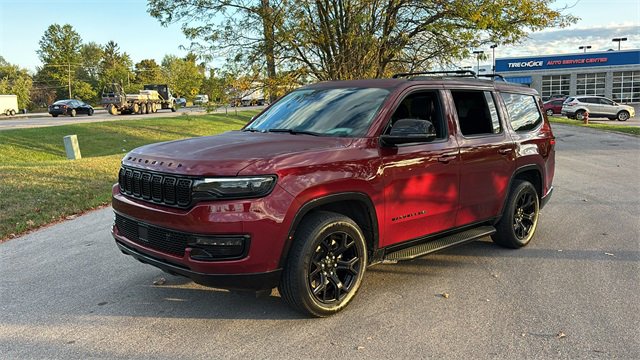 Used 2023 Jeep Wagoneer Series II image 2