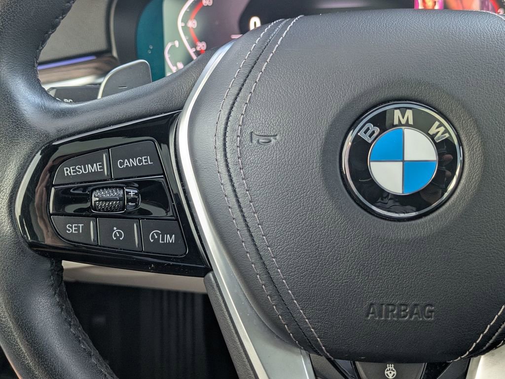 Used 2021 BMW 530i xDrive w/ Premium Package image 16