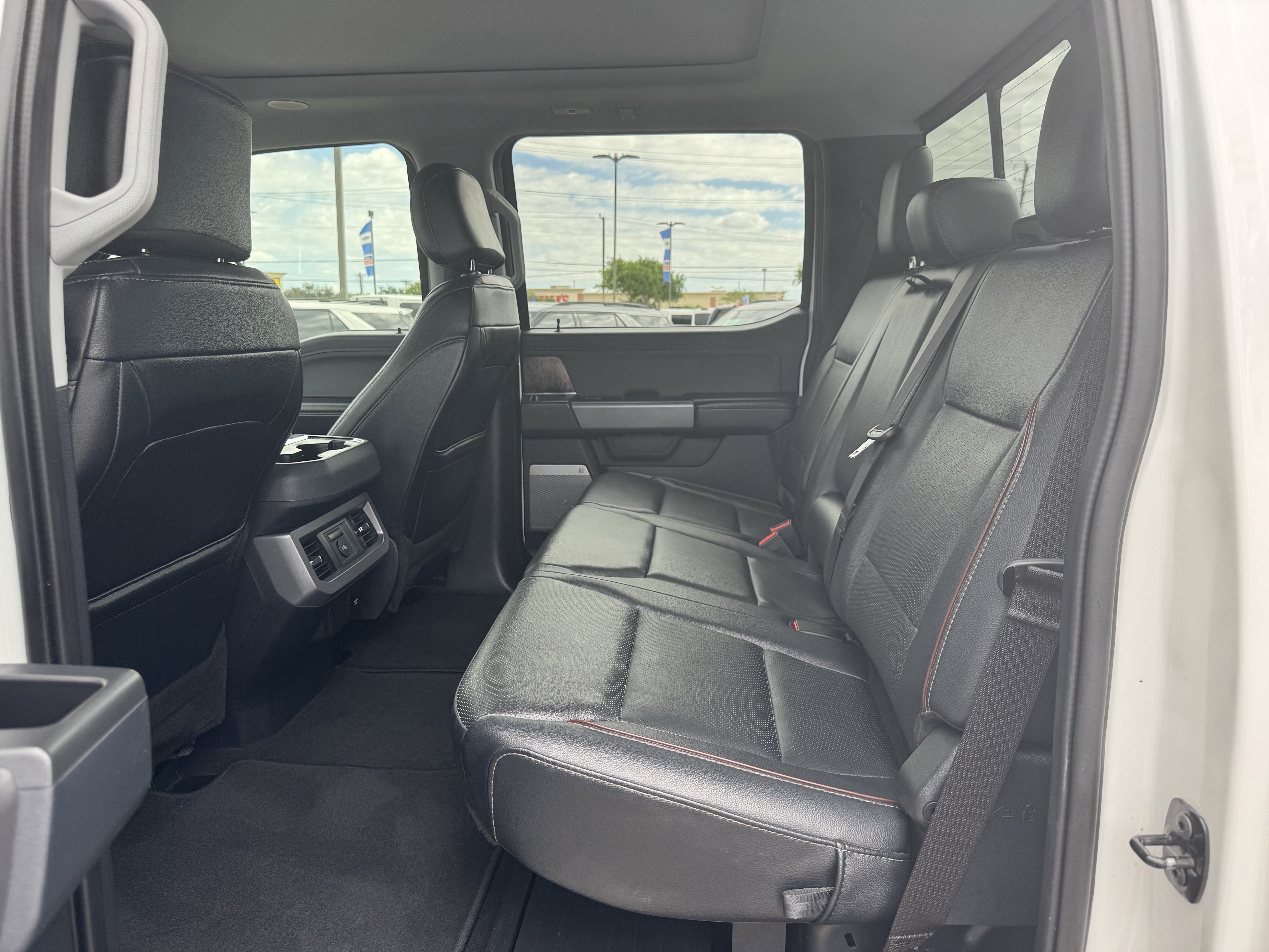Certified 2024 Ford F250 Lariat w/ Lariat Ultimate Package AWD/4WD image 25