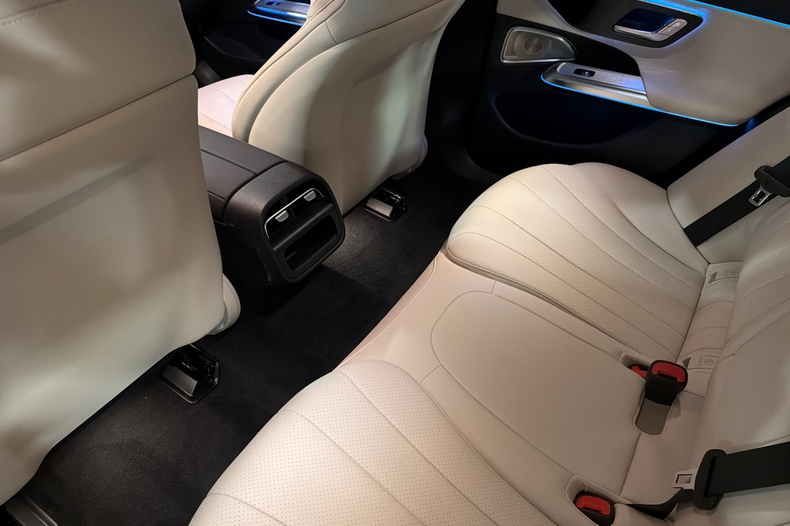 New 2027 Mercedes-Benz E 350 Sedan image 11