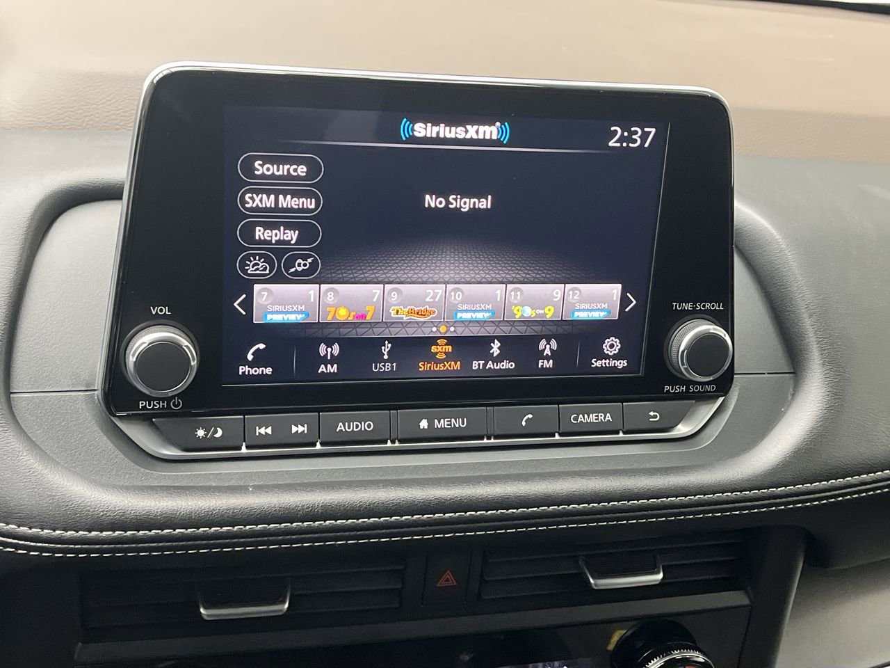 Used 2023 Nissan Rogue SV AWD/4WD image 18