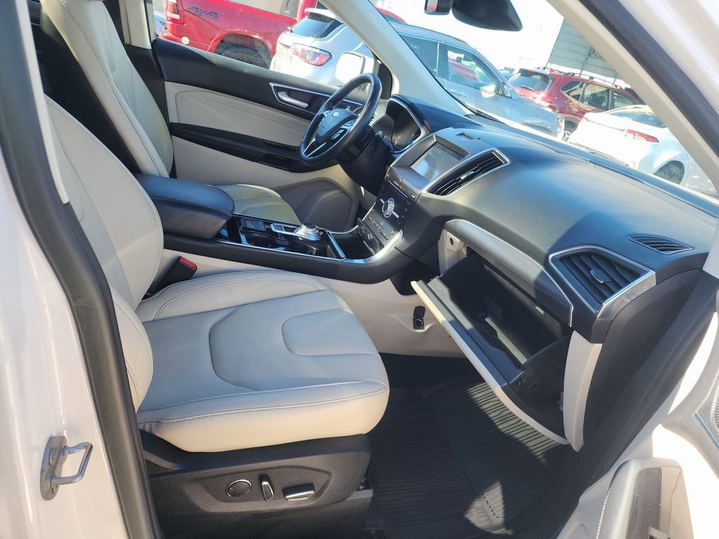 Used 2019 Ford Edge Titanium w/ Cold Weather Package image 11