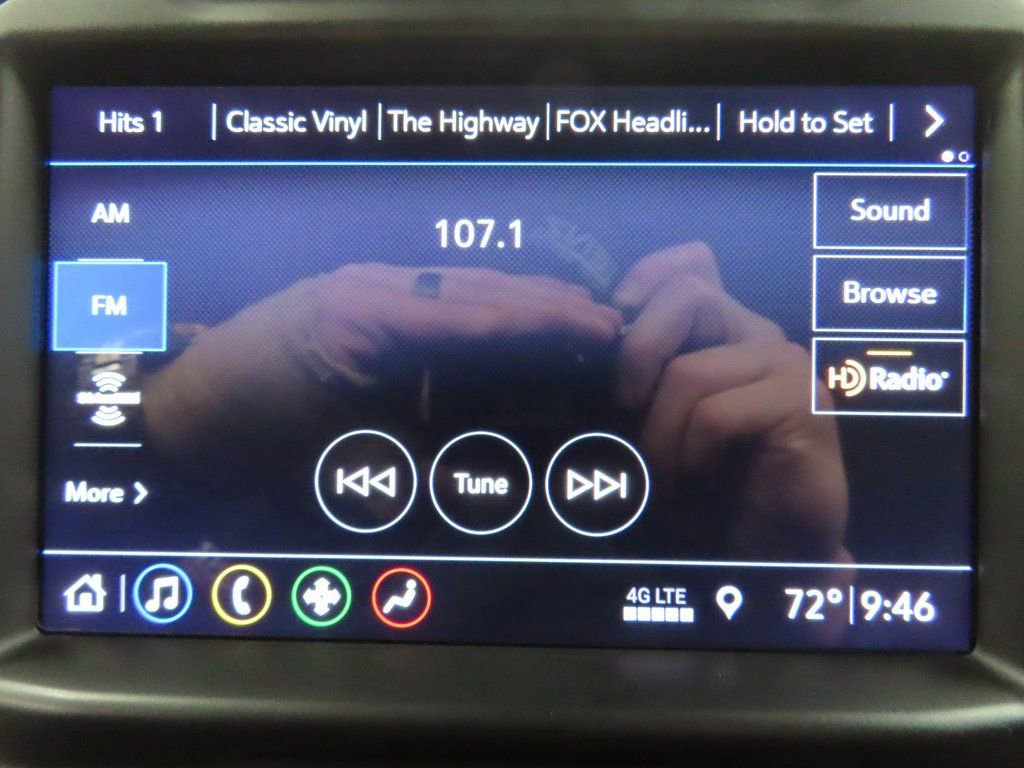 Used 2019 Chevrolet Silverado 1500 RST image 18