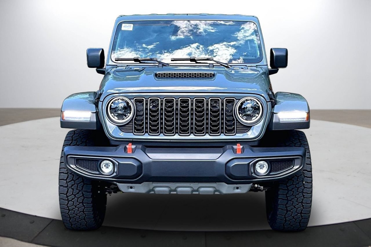 Certified 2026 Jeep Gladiator Mojave AWD/4WD image 3