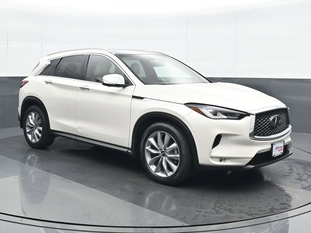 Used 2022 INFINITI QX50 Essential image 9
