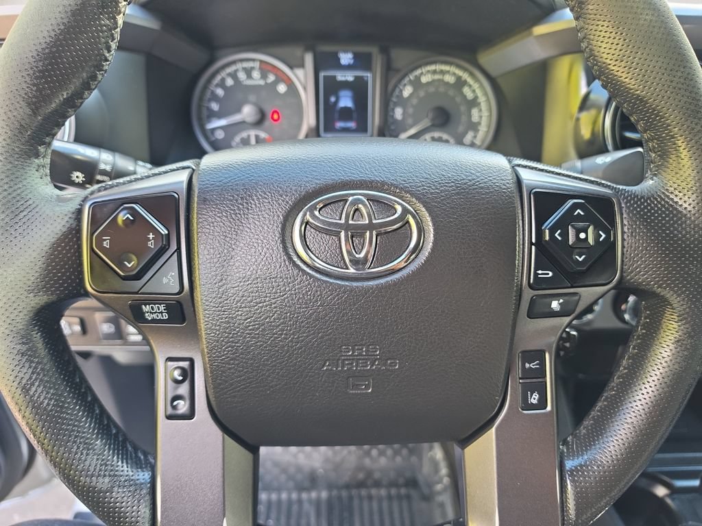 Used 2022 Toyota Tacoma TRD Sport AWD/4WD image 12