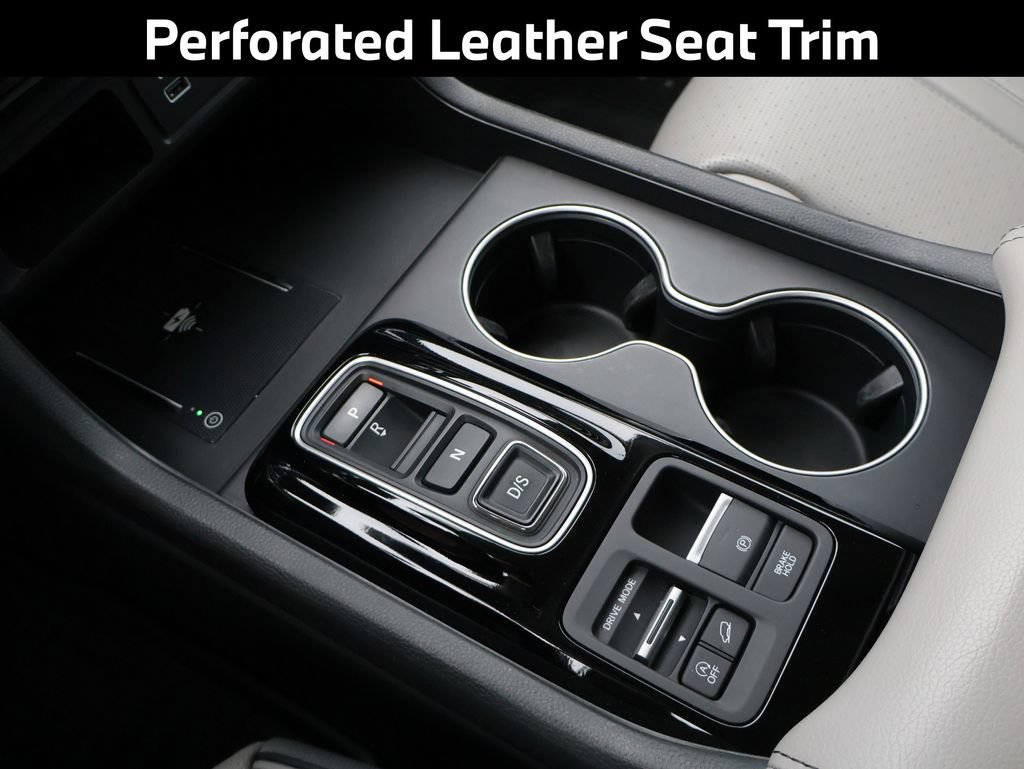 Used 2025 Honda Pilot Elite image 19