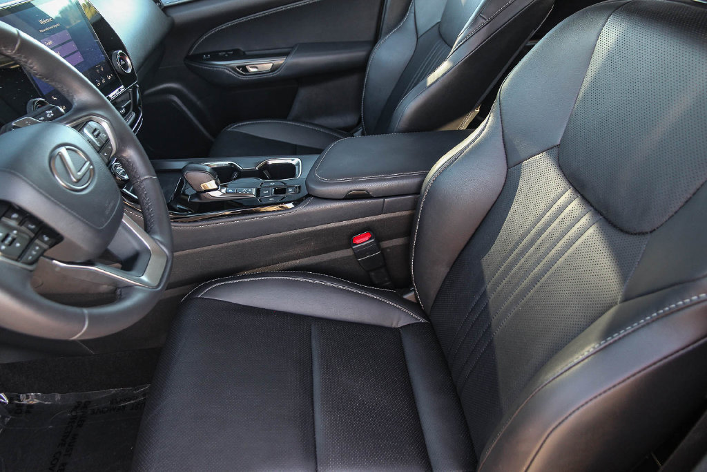 Certified 2025 Lexus NX 250 FWD w/ Premium Package image 19