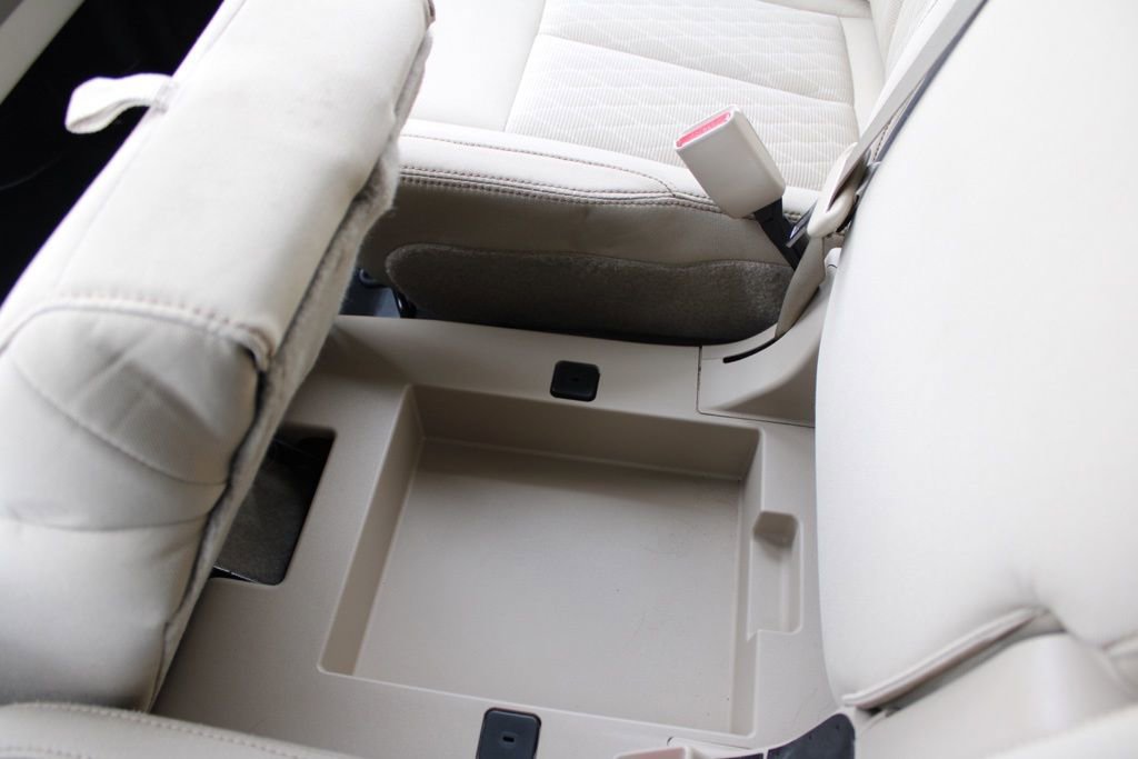 Used 2017 Nissan Titan SV image 37