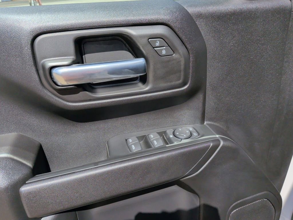 New 2026 Chevrolet Silverado 1500 Custom w/ LPO, Dark Essentials Package RWD image 11