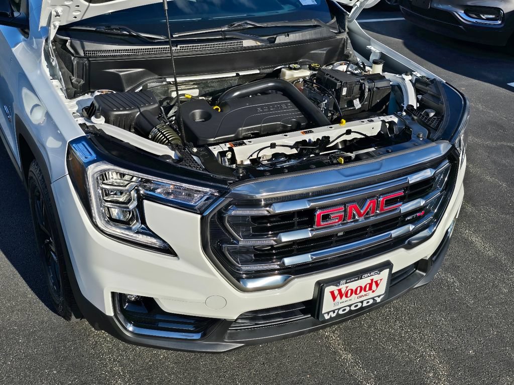 Used 2024 GMC Terrain AT4 AWD/4WD image 30