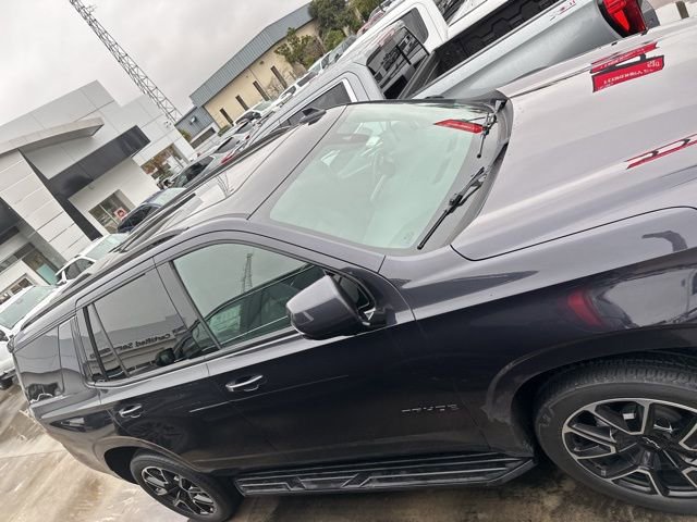 Used 2022 Chevrolet Tahoe RST w/ Sport Performance Package image 2