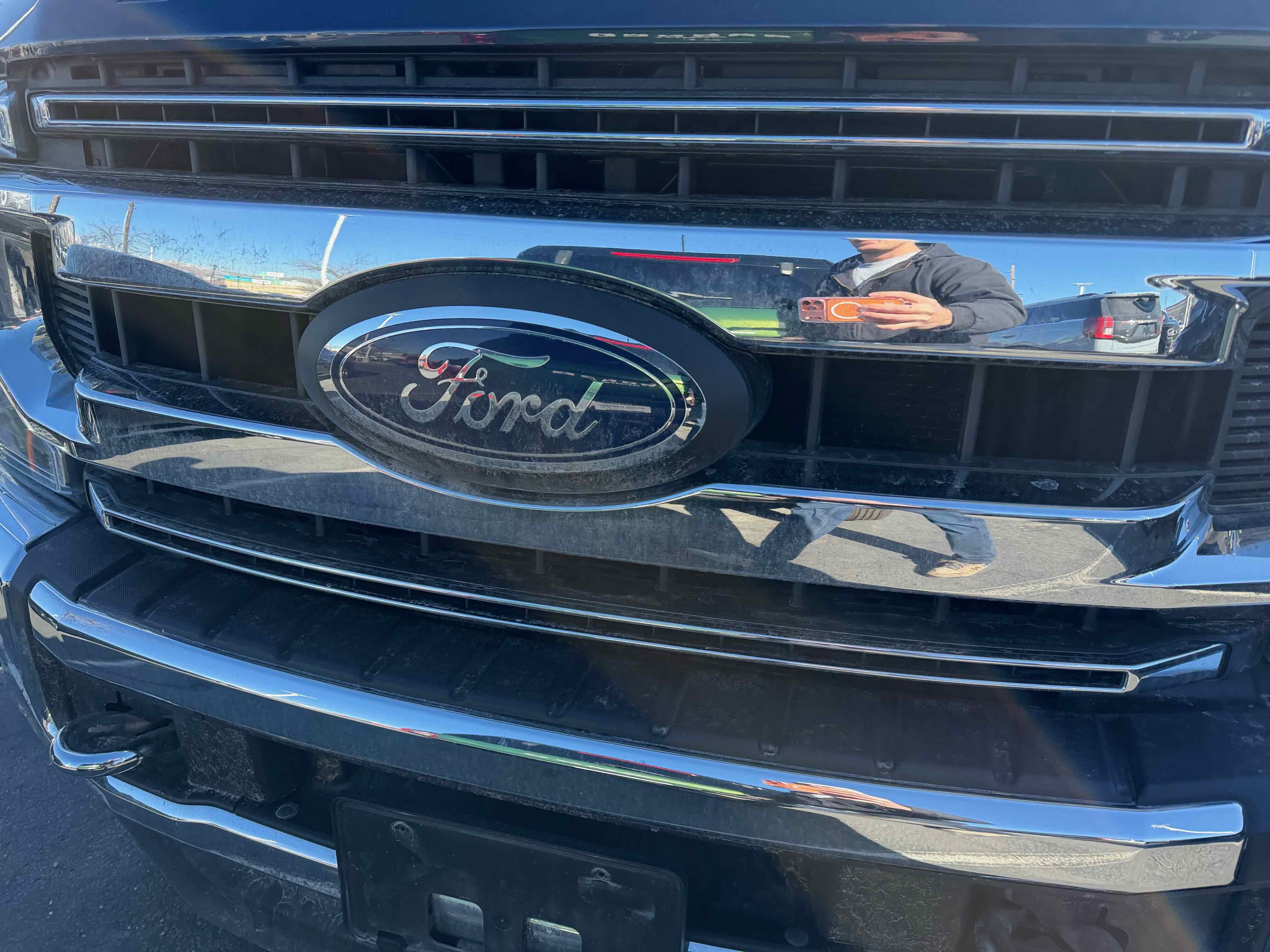 Used 2020 Ford F250 XLT w/ XLT Premium Package image 3