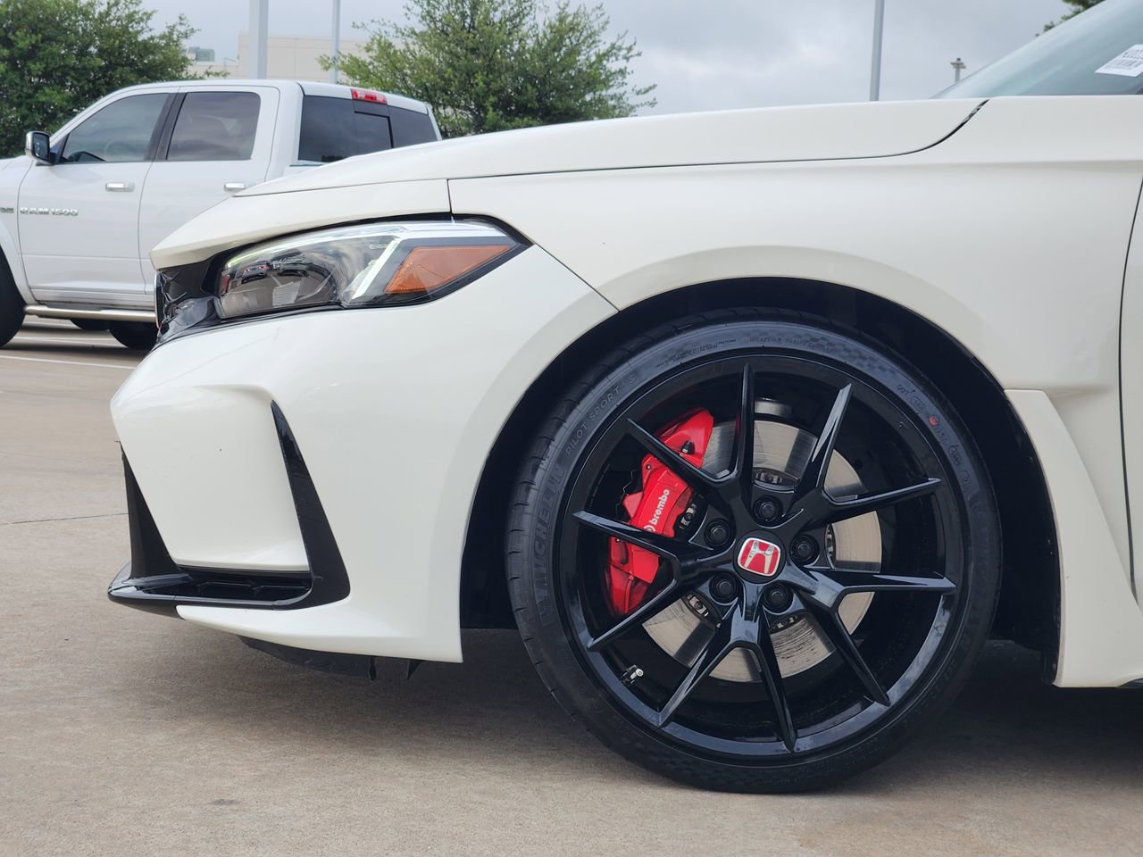Used 2025 Honda Civic Type R image 8