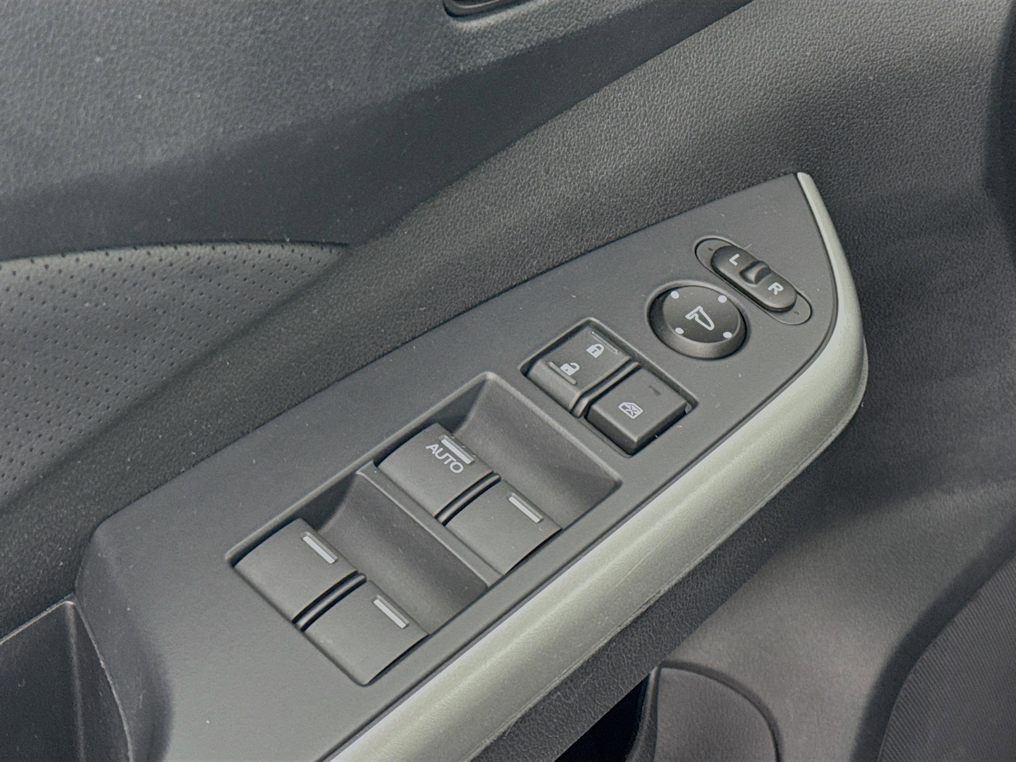 Used 2016 Honda CR-V EX-L image 17