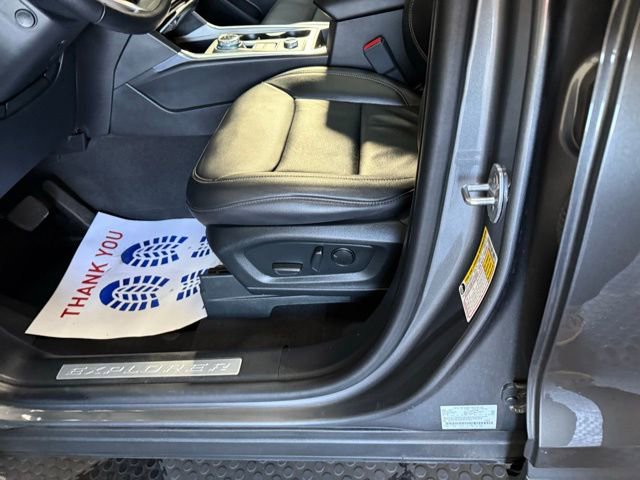 Used 2023 Ford Explorer Limited w/ Limited Technology Package image 22