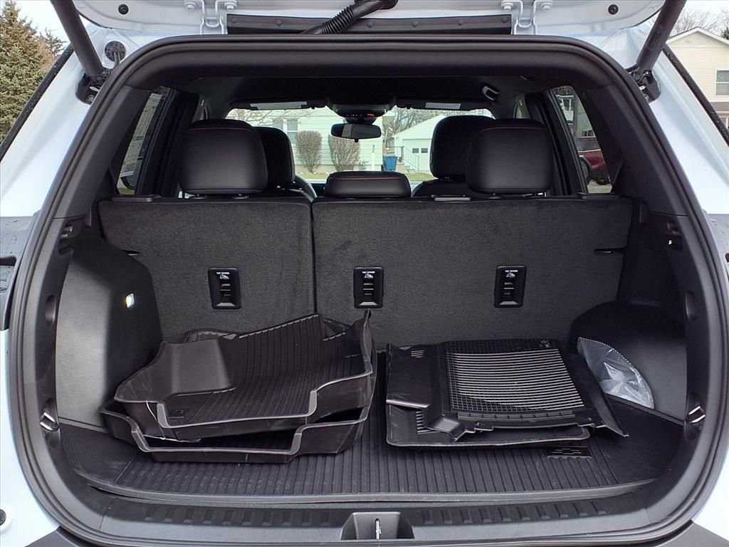 New 2026 Chevrolet Equinox RS image 9