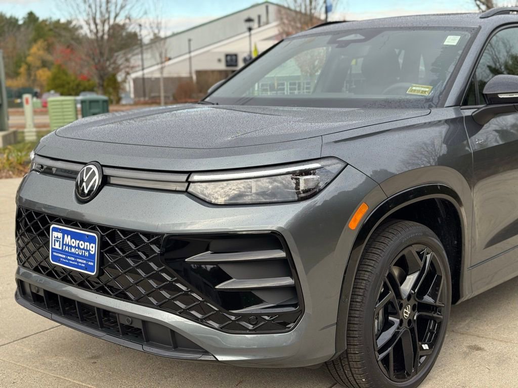 New 2026 Volkswagen Tiguan SE R-Line image 5