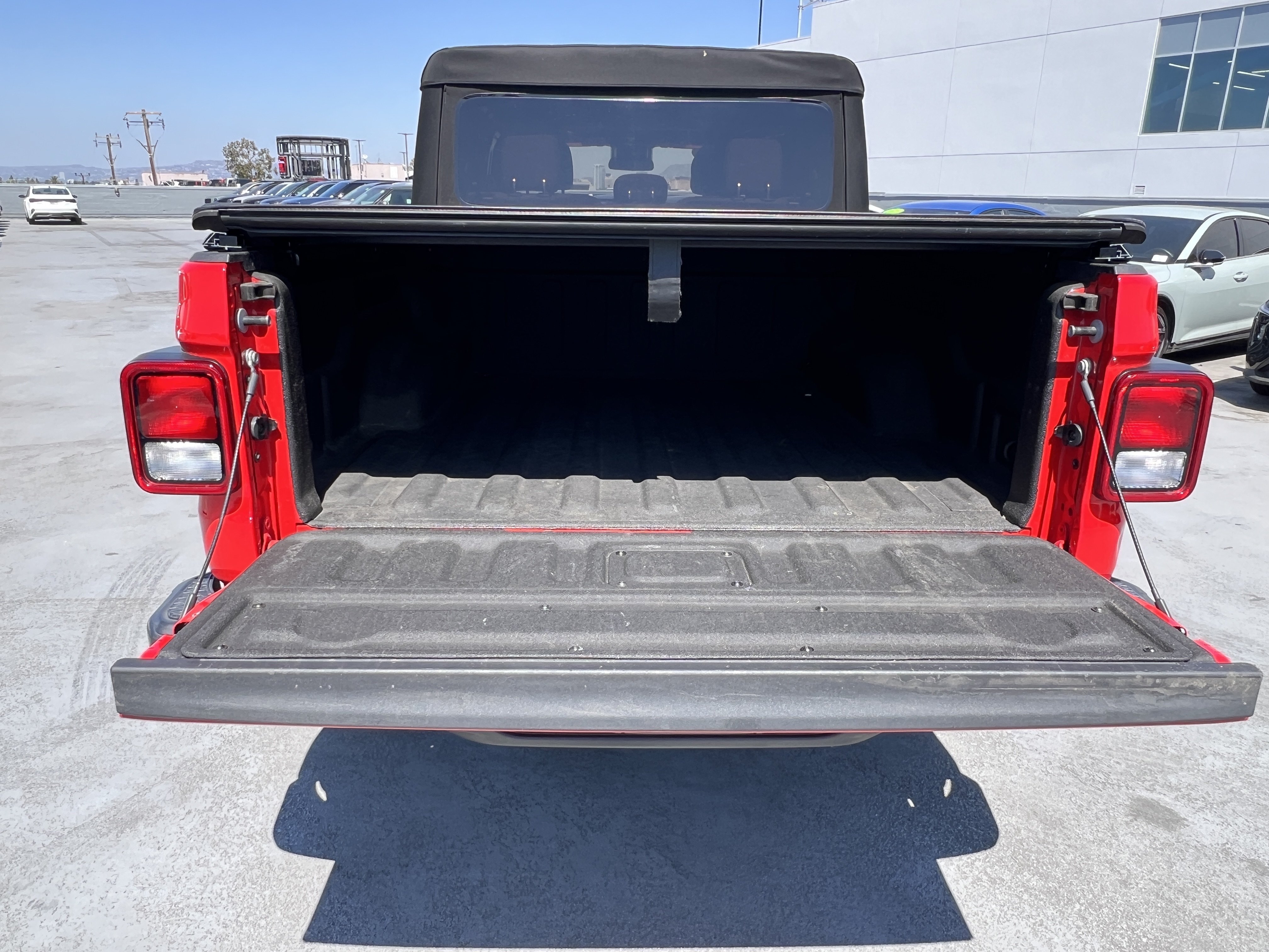 Used 2024 Jeep Gladiator Sport AWD/4WD image 20