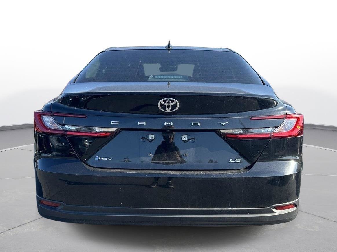 Used 2025 Toyota Camry LE w/ Convenience Package image 7