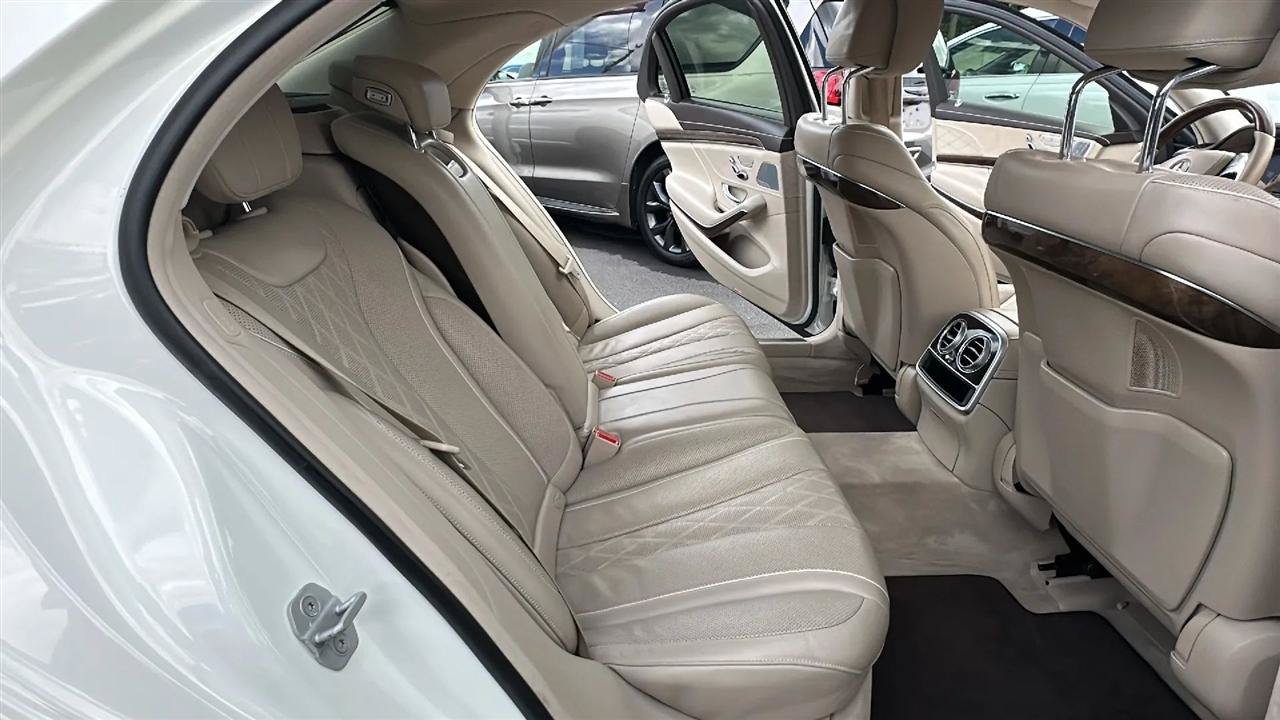 Used 2017 Mercedes-Benz S 550 Sedan image 27