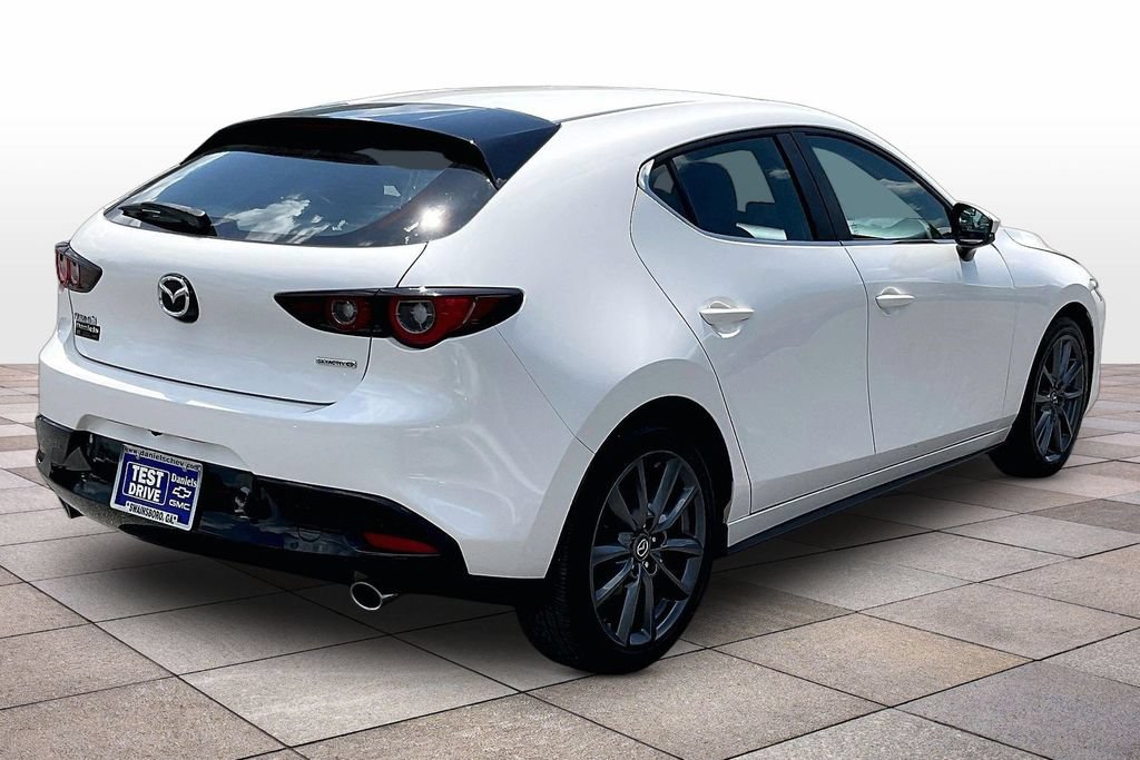 Used 2023 MAZDA MAZDA3 s FWD image 12