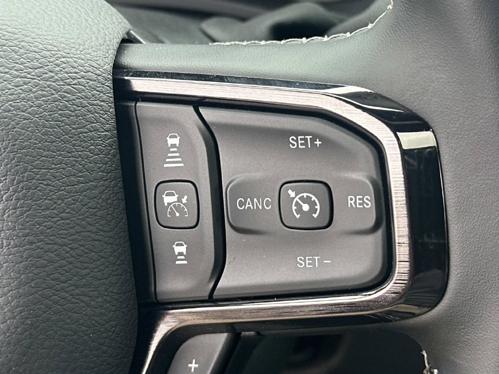 New 2026 RAM 3500 Limited AWD/4WD image 28