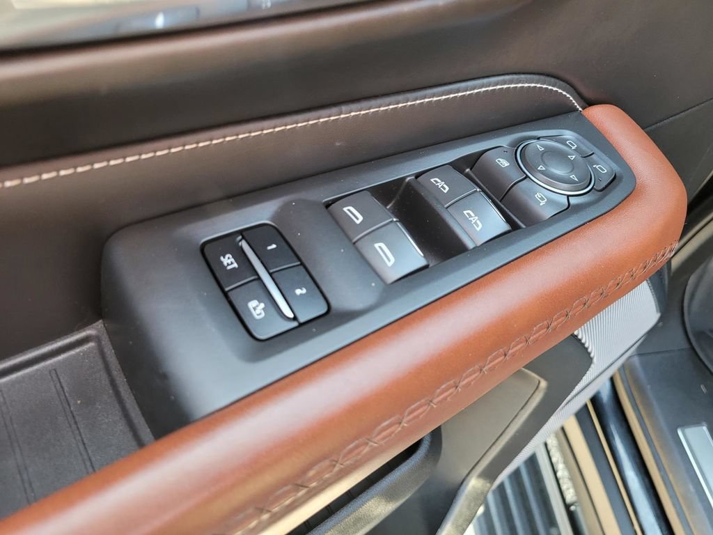 Used 2023 GMC Yukon Denali Ultimate w/ LPO, Floor Liner Package AWD/4WD image 21
