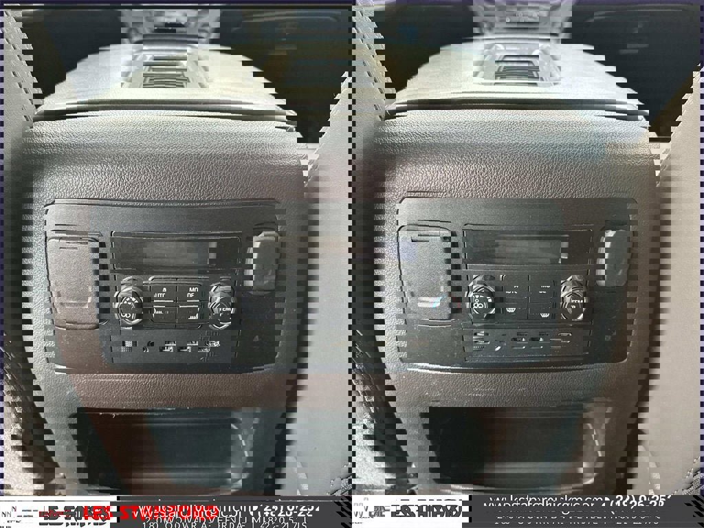 Used 2018 GMC Yukon Denali w/ Denali Ultimate Package image 16