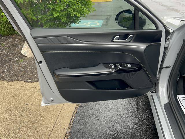 Used 2025 Kia K5 GT FWD image 11