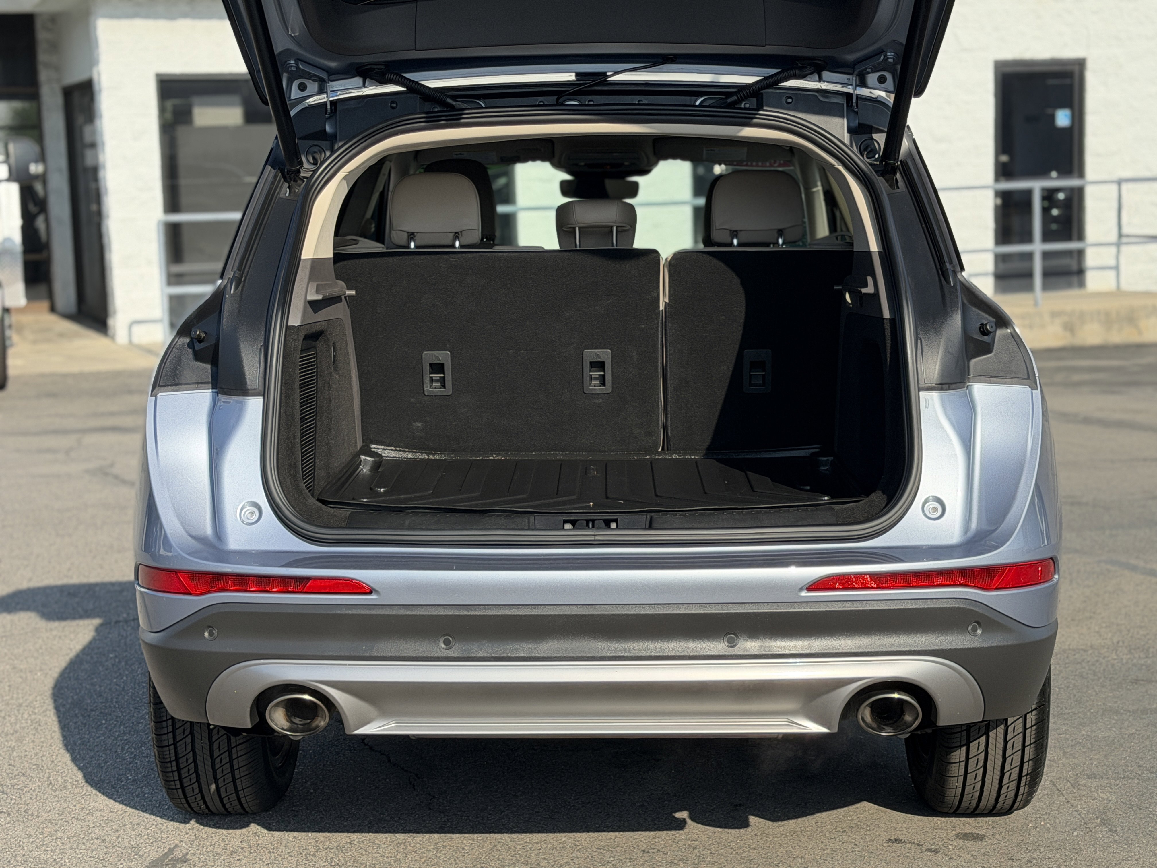 Used 2022 Lincoln Corsair Reserve w/ Equipment Group 201A image 9