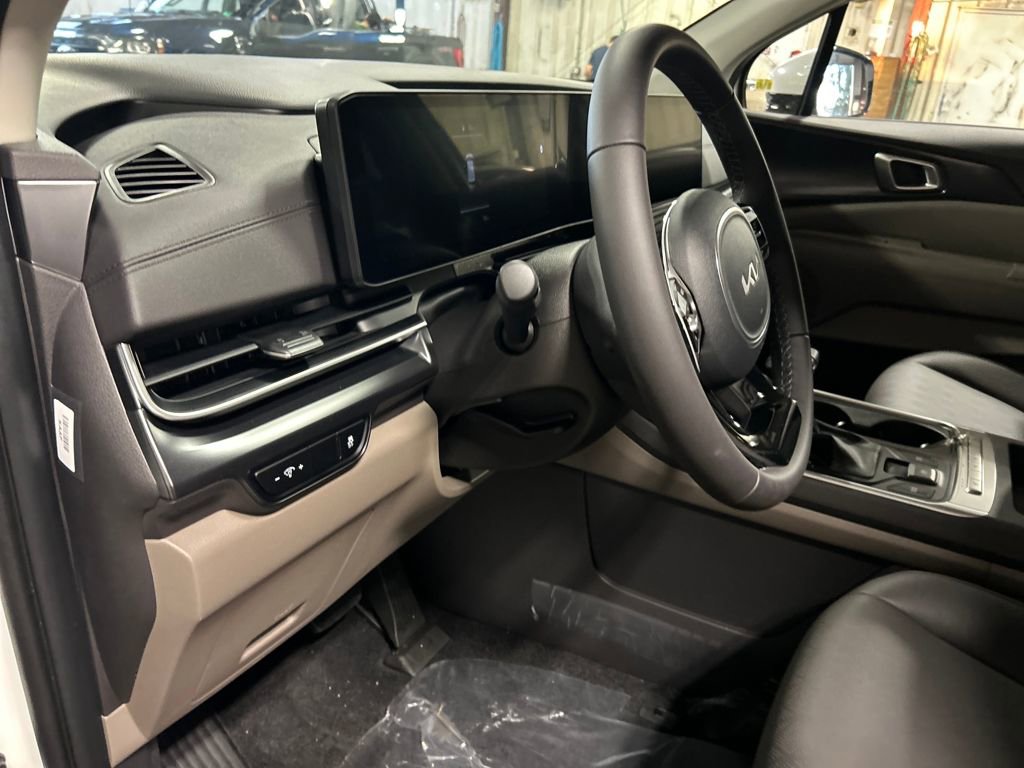 New 2026 Kia Carnival image 30