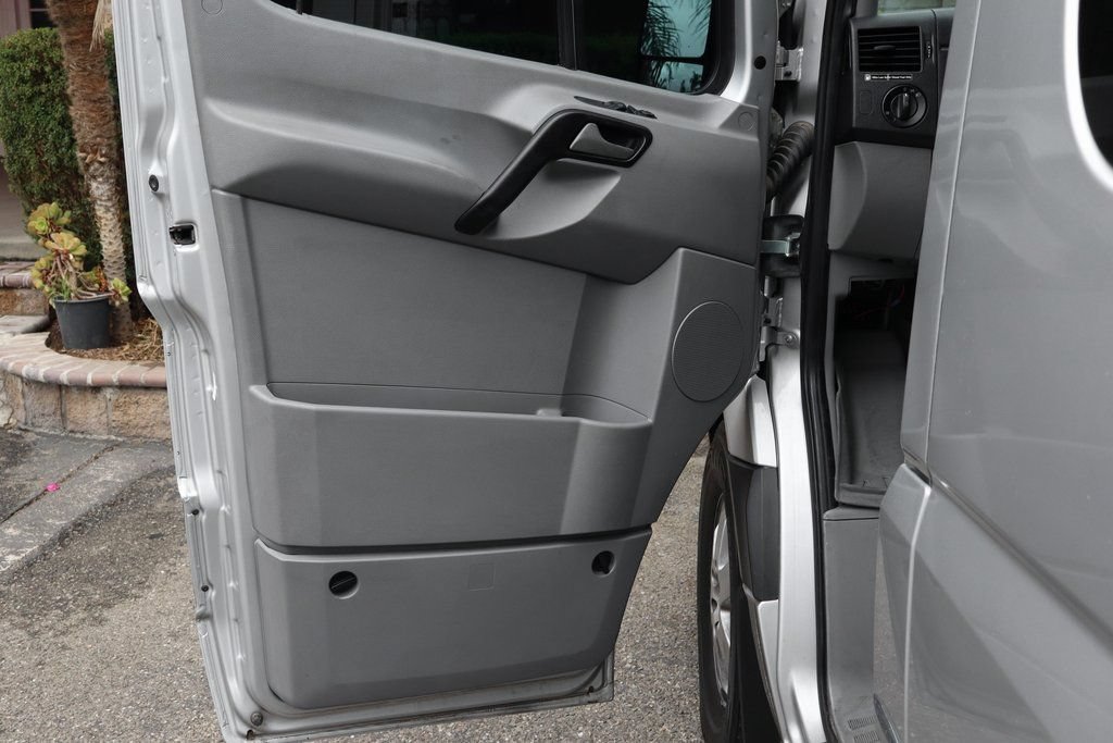 Used 2016 Mercedes-Benz Sprinter 2500 image 14