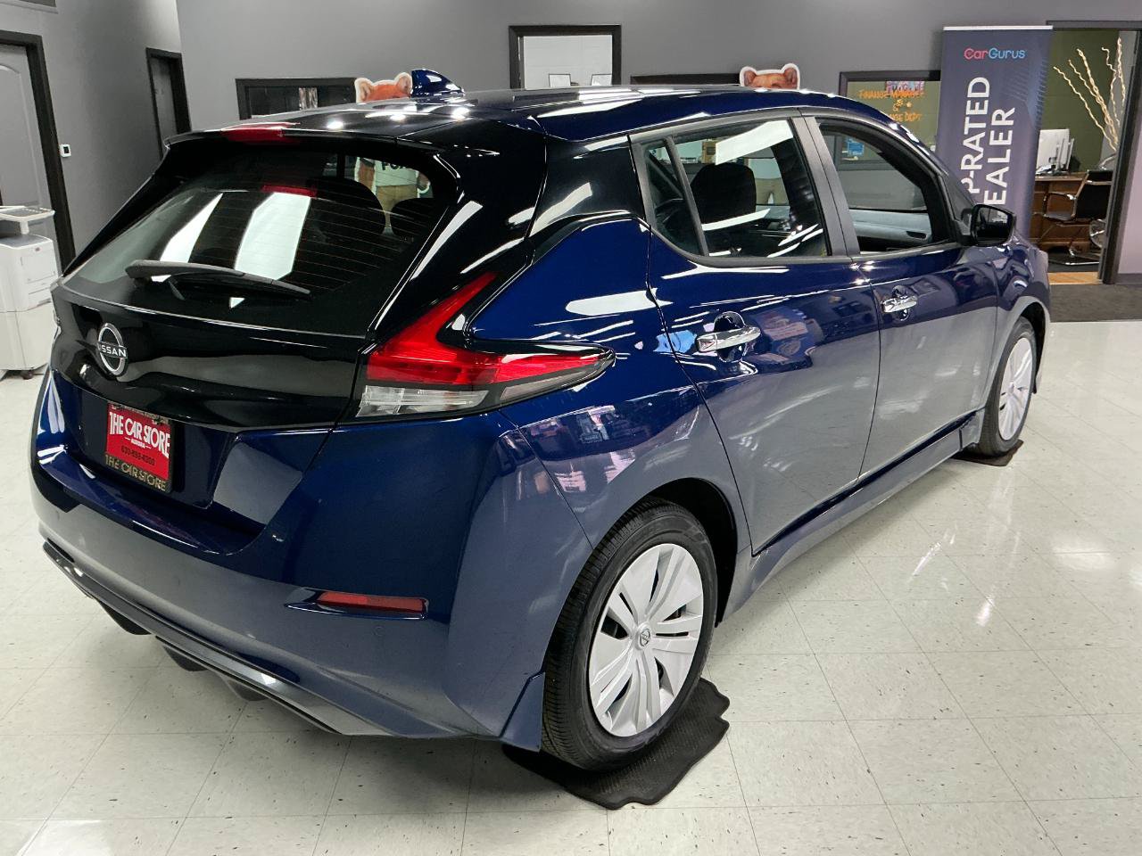 Used 2025 Nissan Leaf S FWD image 3