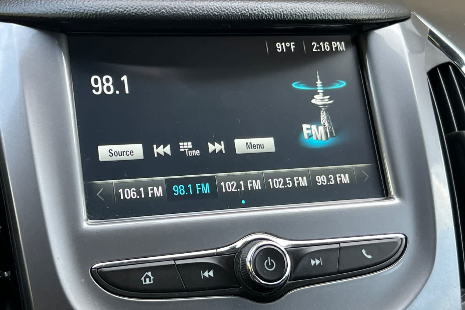 Used 2018 Chevrolet Cruze LT FWD image 18