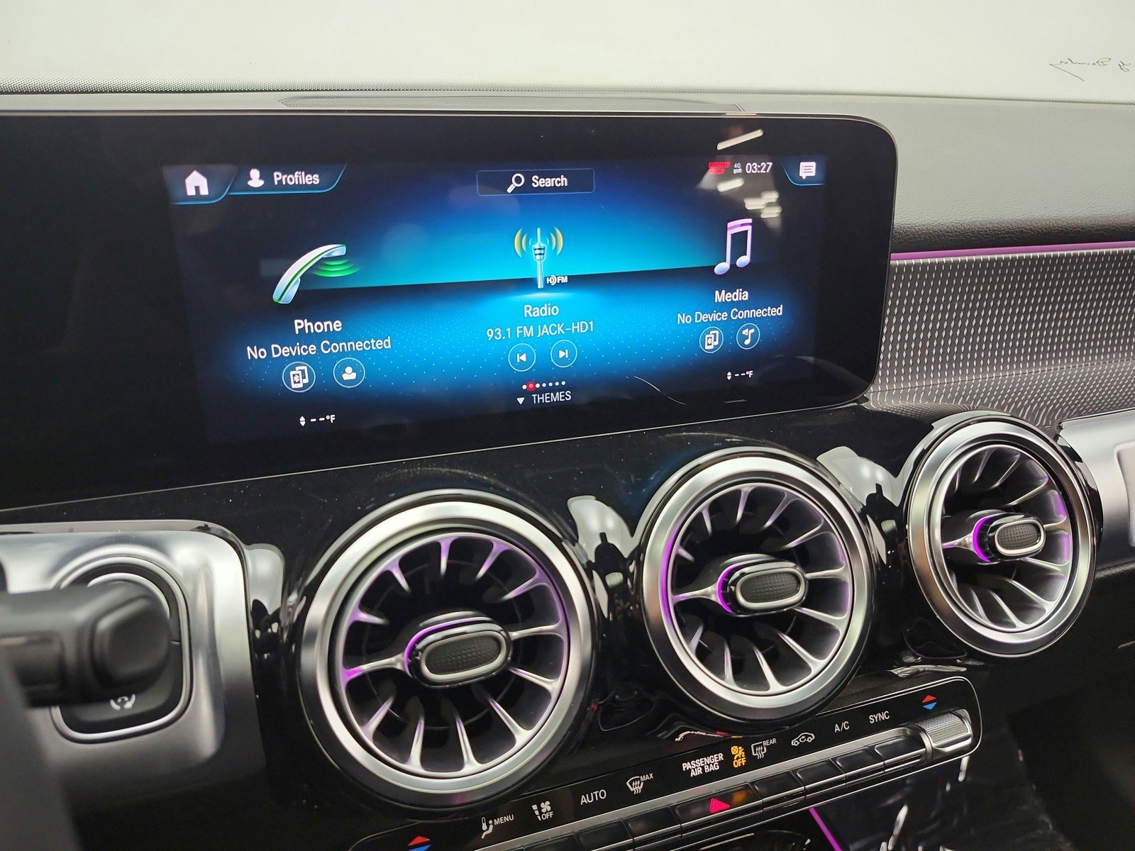 Used 2022 Mercedes-Benz GLB 250 image 10