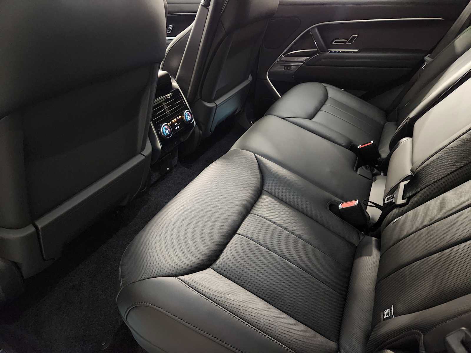 New 2027 Land Rover Range Rover SE AWD/4WD image 28