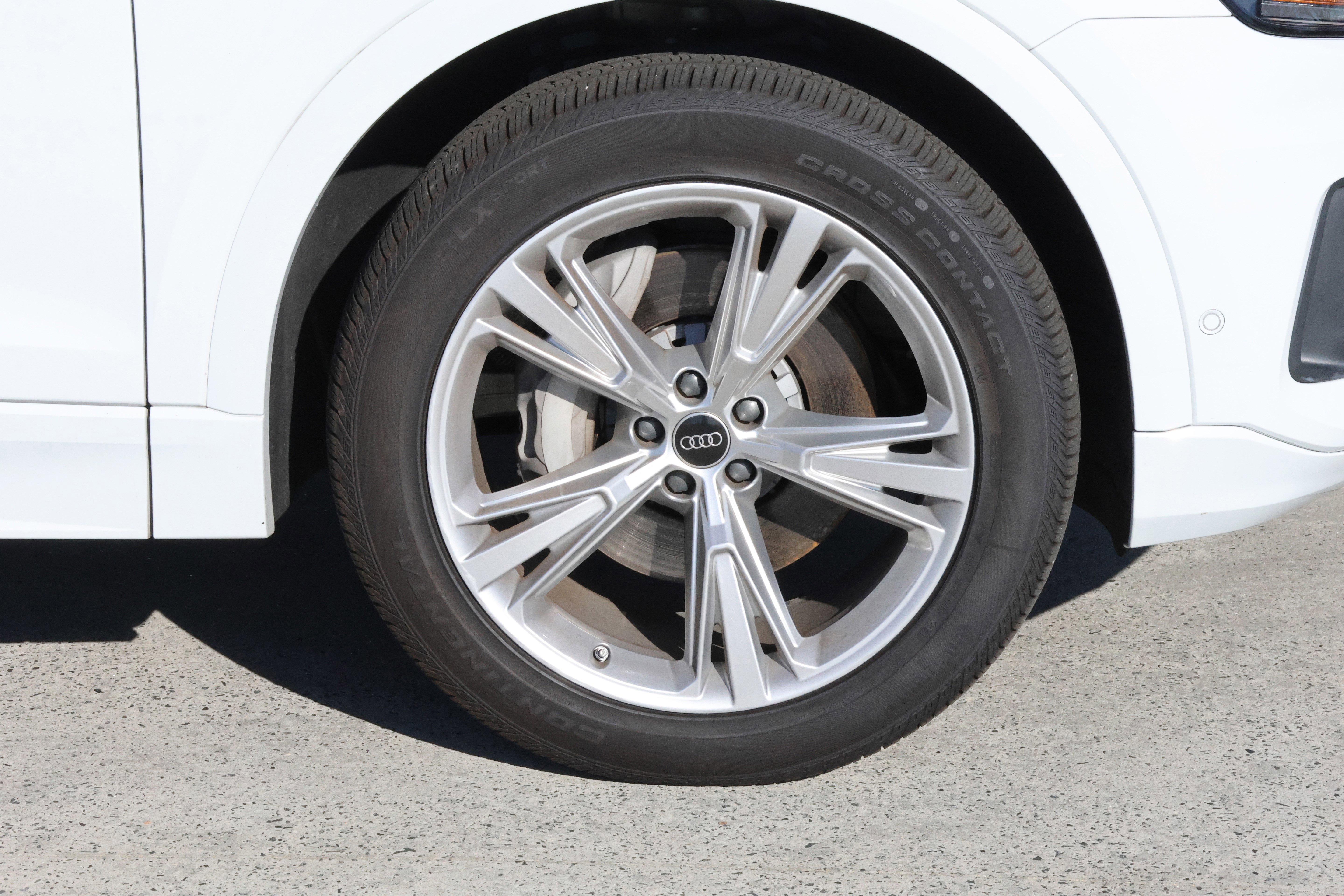 Used 2022 Audi Q8 Premium Plus image 11