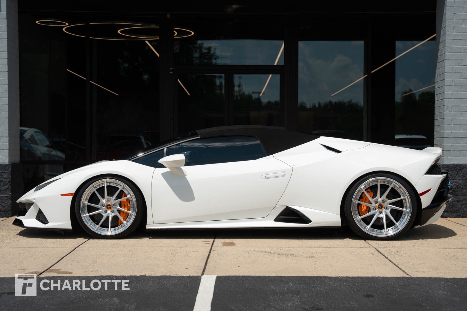Used 2024 Lamborghini Huracan EVO AWD/4WD video 1