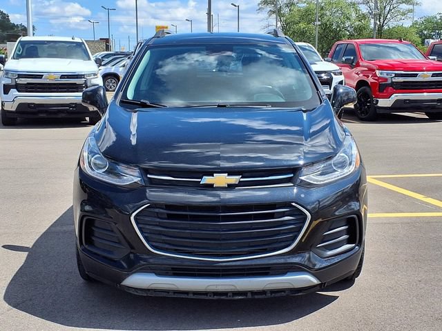 Used 2020 Chevrolet Trax LT w/ Driver Confidence Package FWD image 21
