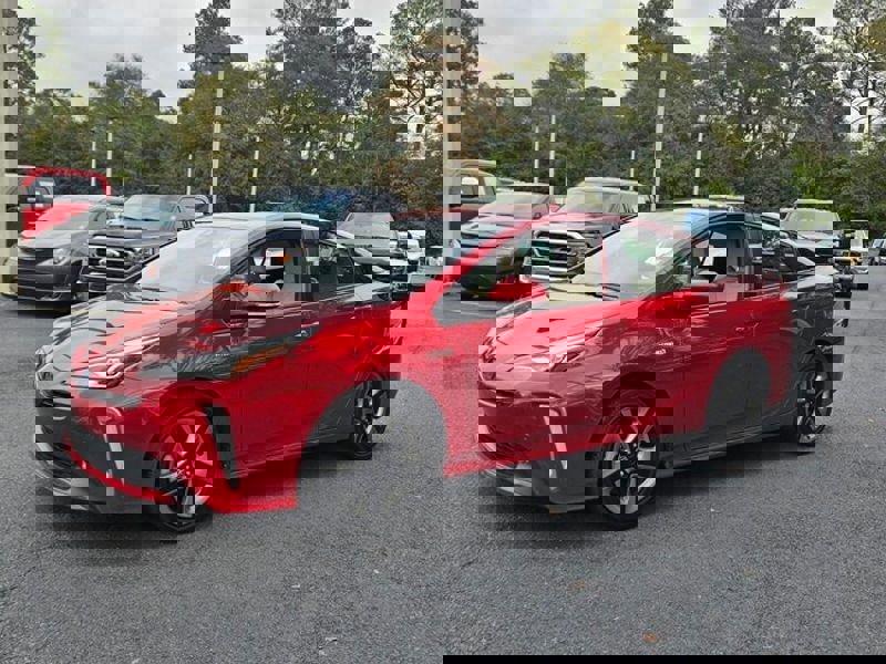 Used 2022 Toyota Prius XLE image 3