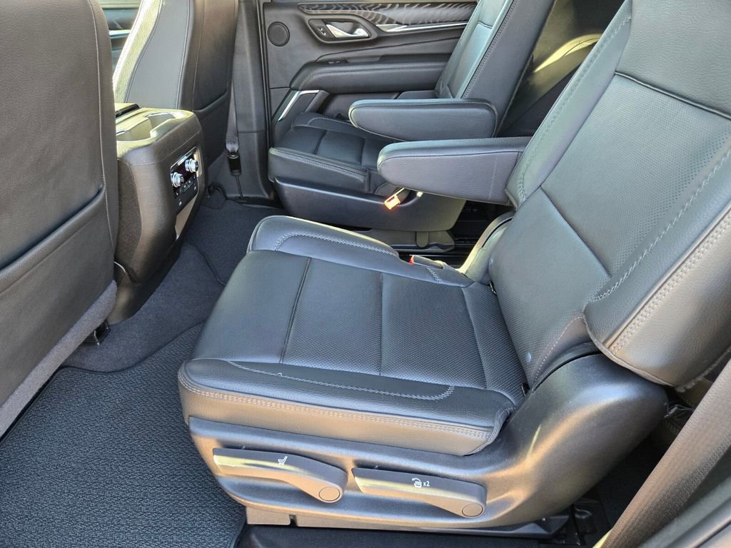 Used 2023 GMC Yukon Denali image 13
