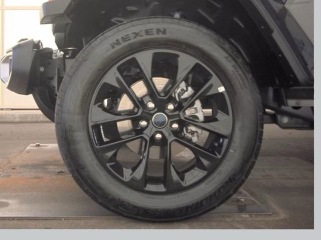 Used 2025 Jeep Wrangler Sahara 4xe w/ Safety Group image 19
